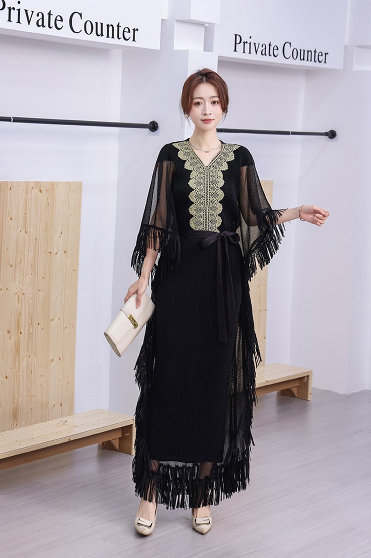 Miyake Cross border Loose Bat Sleeve Tassel Folded Lace Decal Dress Middle Eastern Female Muslim Waist Straw Fabric Miyake Cross border Loose Bat Sleeve Tassel Folded Lace Decal Dress Middle Eastern Female Muslim Waist Straw Fabric