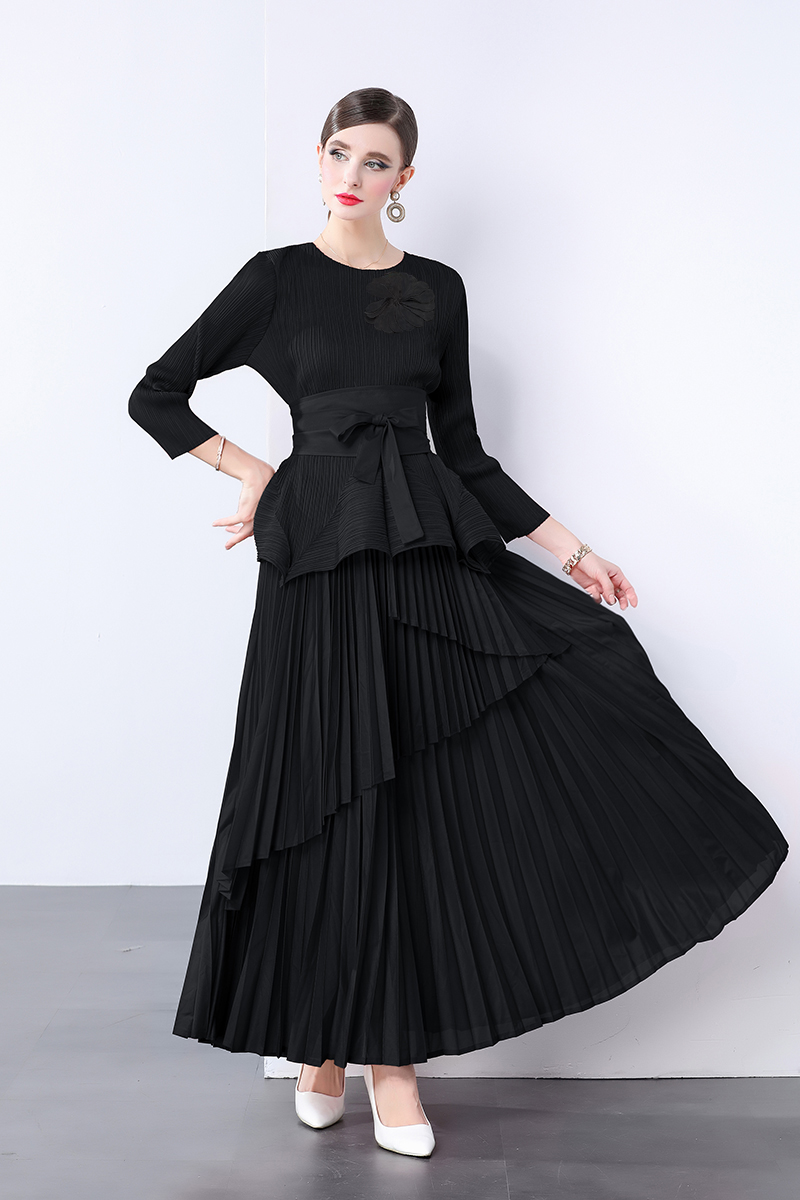 Three dimensional floral decoration top with long lace up pleated skirt, foreign trade European and American style pleated set with lining fabric Three dimensional floral decoration top with long lace up pleated skirt, foreign trade European and American style pleated set with lining fabric