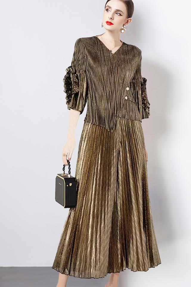 Miyake European and American retro style hot stamping pleated set, three-dimensional plate flower trumpet sleeve top+high waist wide leg long pants Miyake European and American retro style hot stamping pleated set, three-dimensional plate flower trumpet sleeve top+high waist wide leg long pants