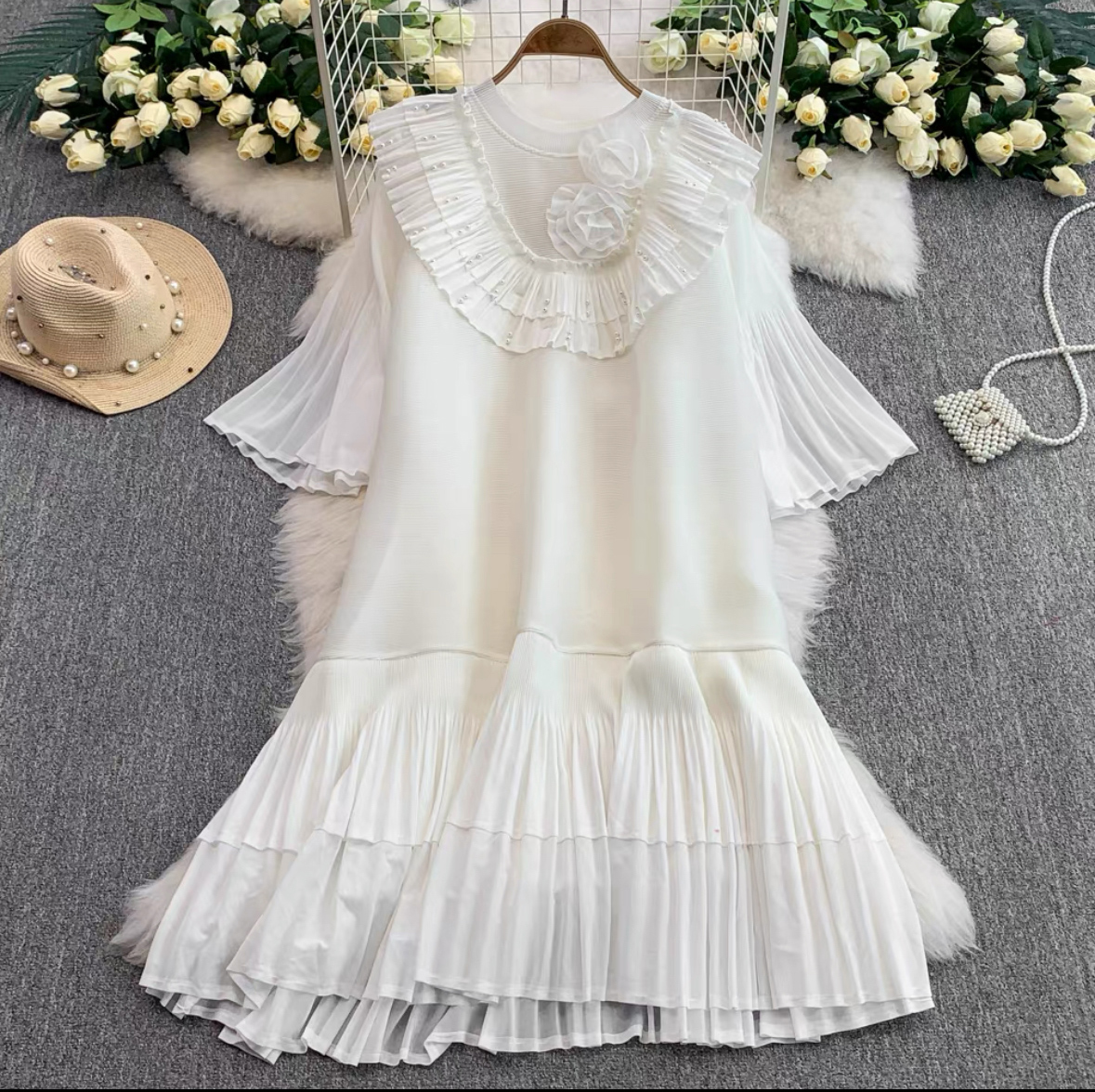 Sanzhai 2025 new lotus leaf edge three-dimensional flower nail bead loose oversized pleated heavy industry European and American cross-border dress Sanzhai 2025 new lotus leaf edge three-dimensional flower nail bead loose oversized pleated heavy industry European and American cross-border dress