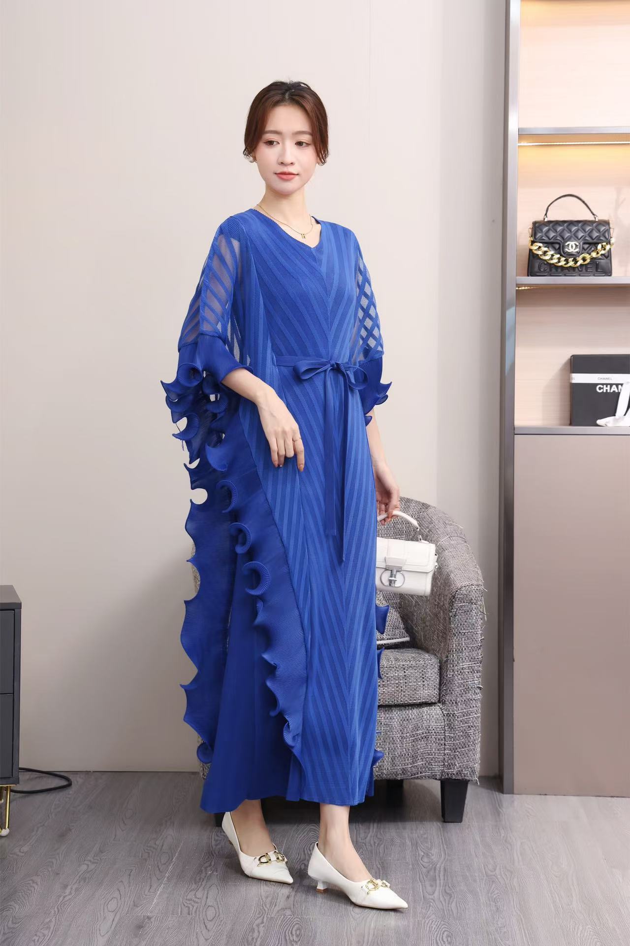 Sanzhai Foreign Trade Secret Edge Mushroom Edge Mesh Fake Two Irregular Design Fold Dress Large Women's Wear Sanzhai Foreign Trade Secret Edge Mushroom Edge Mesh Fake Two Irregular Design Fold Dress Large Women's Wear