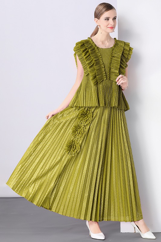 Miyake foreign trade hot stamping pleated ruffle edge European and American loose three-dimensional decoration top with split plate flower versatile pleated skirt Miyake foreign trade hot stamping pleated ruffle edge European and American loose three-dimensional decoration top with split plate flower versatile pleated skirt