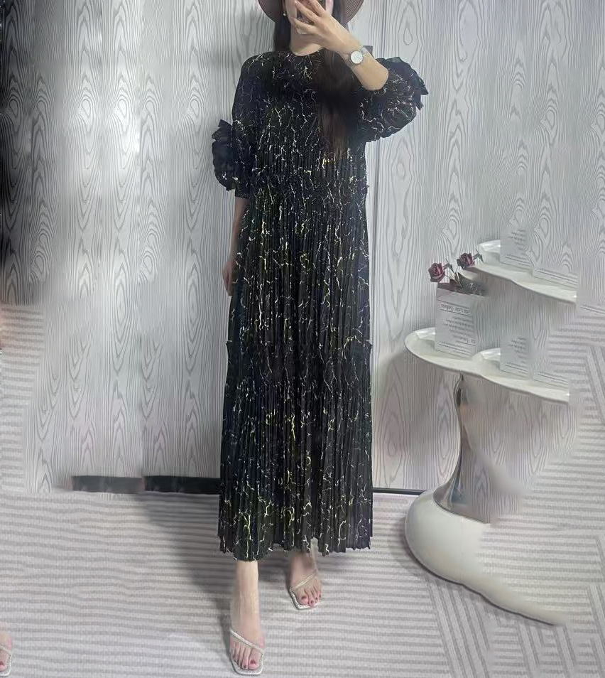 Printed pleated three-dimensional decorative flower plate flower autumn and winter loose slimming cross-border dress high-end lantern sleeve dress Printed pleated three-dimensional decorative flower plate flower autumn and winter loose slimming cross-border dress high-end lantern sleeve dress