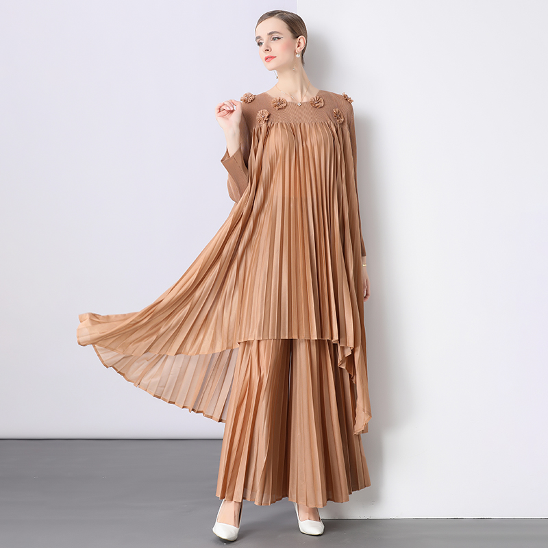 Miyake high-end fabric medium long three-dimensional flower nail bead long sleeved pleated suit high waist slimming pleated wide leg pants Miyake high-end fabric medium long three-dimensional flower nail bead long sleeved pleated suit high waist slimming pleated wide leg pants