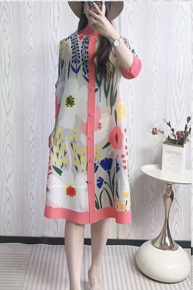 Original factory quality discount straight Miyake pleated medium long print slimming and age reducing mm dress with nine quarter sleeves Original factory quality discount straight Miyake pleated medium long print slimming and age reducing mm dress with nine quarter sleeves