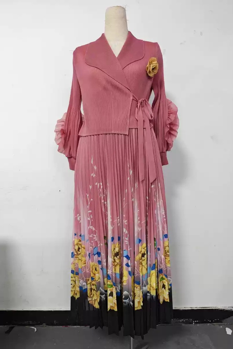 Foreign Trade: Three Houses, Africa, Europe, America, Printed, Customized, Flower Plate, Three Dimensional Decorative, Folded Dress, Elegant Suit, Collar, Women's Wear Foreign Trade: Three Houses, Africa, Europe, America, Printed, Customized, Flower Plate, Three Dimensional Decorative, Folded Dress, Elegant Suit, Collar, Women's Wear