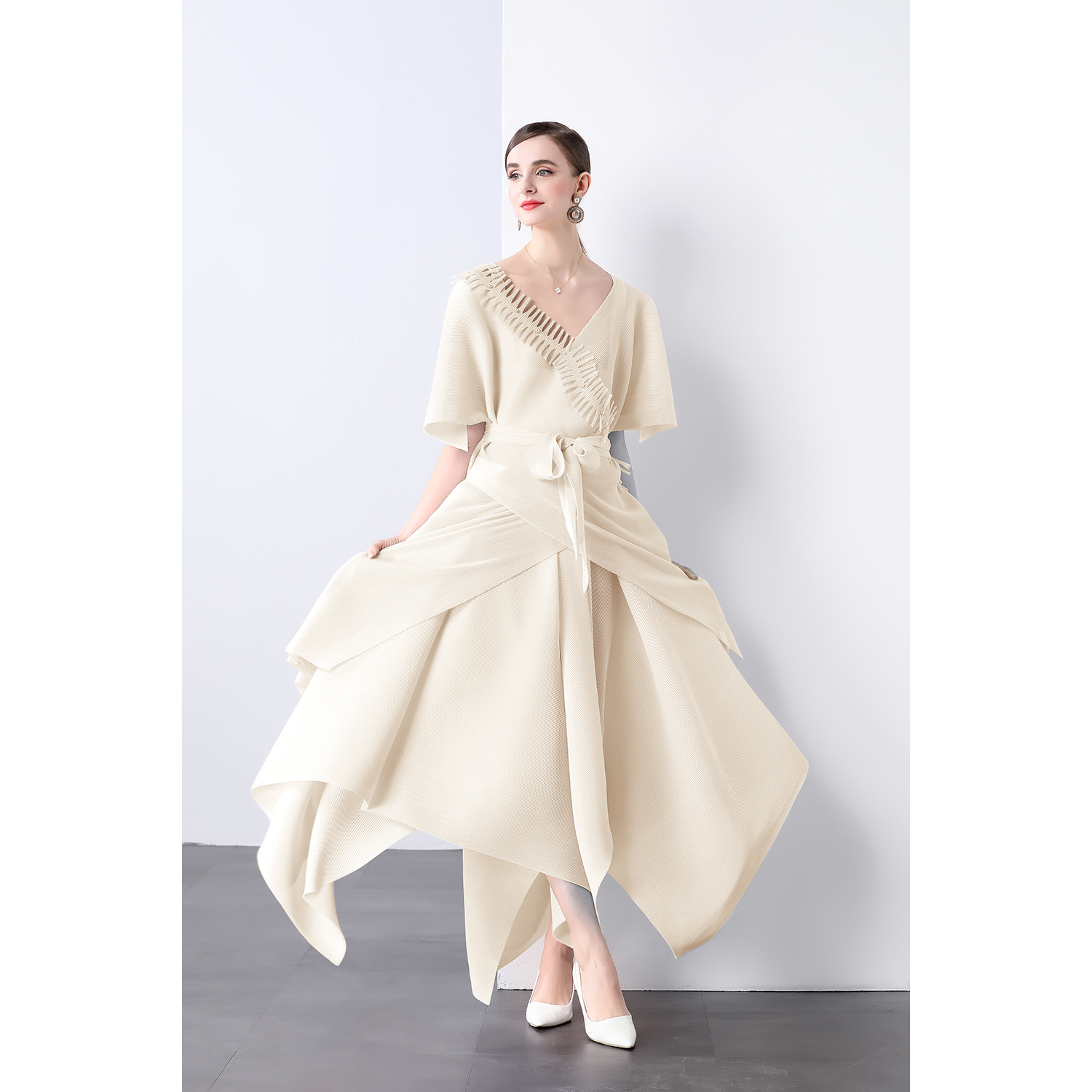 Miyake Foreign Trade Design Jacket Strap Fashion Loose Nail Bead tassel Irregular Wrinkle Solid Color V-neck Set Miyake Foreign Trade Design Jacket Strap Fashion Loose Nail Bead tassel Irregular Wrinkle Solid Color V-neck Set