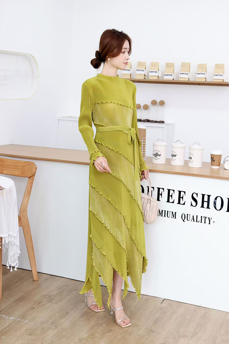 Miyake Cross border Gold Plated Black Fungal Edge Solid Color Lotus Leaf Edge Folded French Dress Long Skirt Lace Women's Dress Miyake Cross border Gold Plated Black Fungal Edge Solid Color Lotus Leaf Edge Folded French Dress Long Skirt Lace Women's Dress