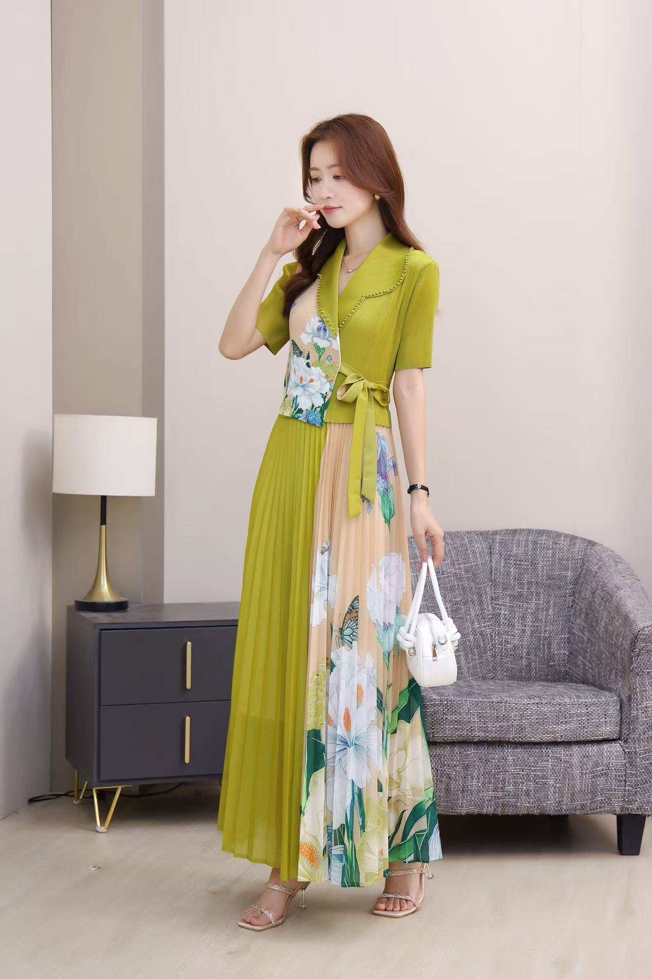 San Zhai 2025 fake two cross-border pleated nail bead pleated dresses in plus size, loose, European and American fashion prints, popular items San Zhai 2025 fake two cross-border pleated nail bead pleated dresses in plus size, loose, European and American fashion prints, popular items