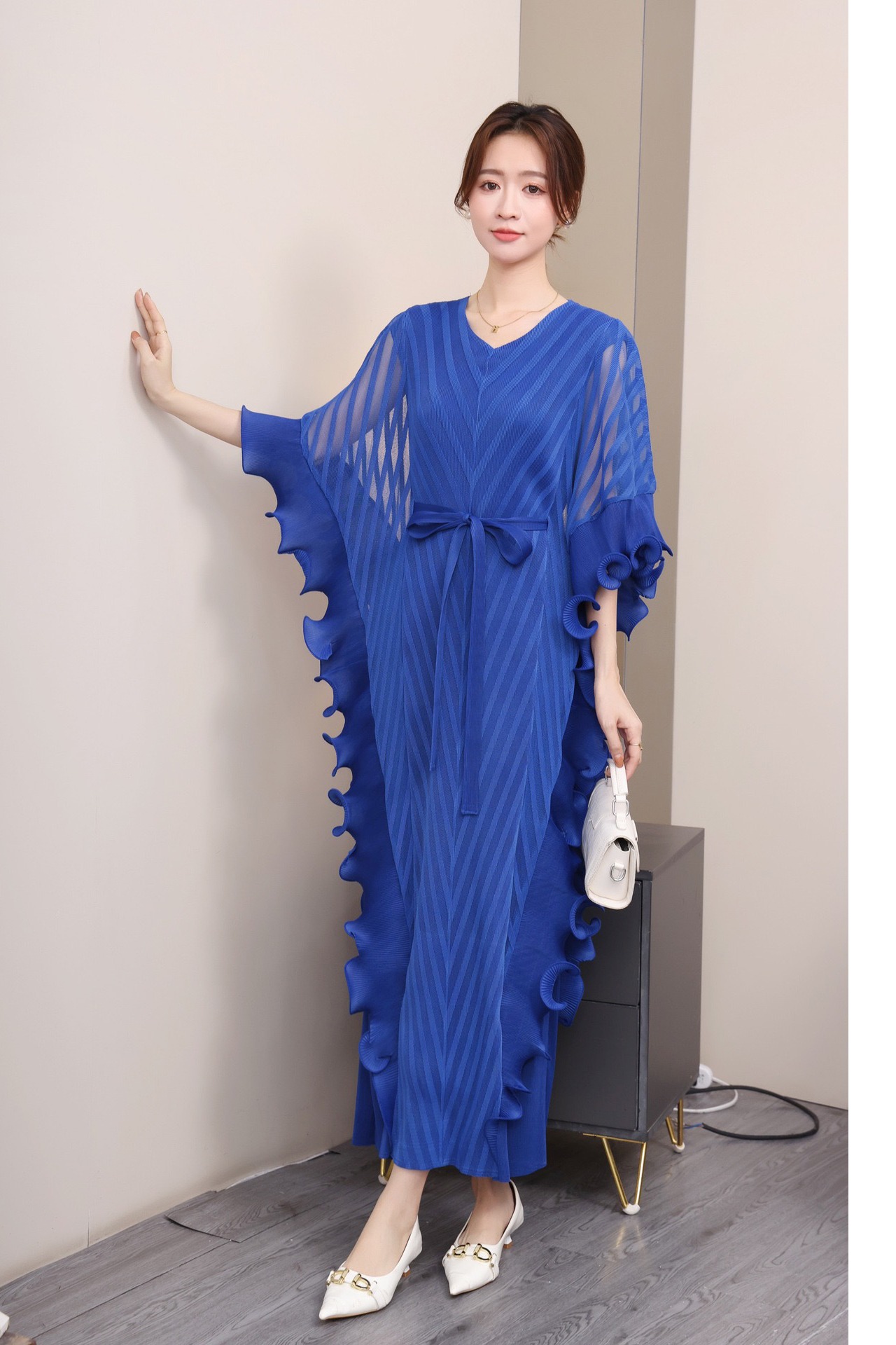 Sanzhai Foreign Trade Secret Edge Mushroom Edge Mesh Fake Two Irregular Design Fold Dress Large Women's Wear Sanzhai Foreign Trade Secret Edge Mushroom Edge Mesh Fake Two Irregular Design Fold Dress Large Women's Wear