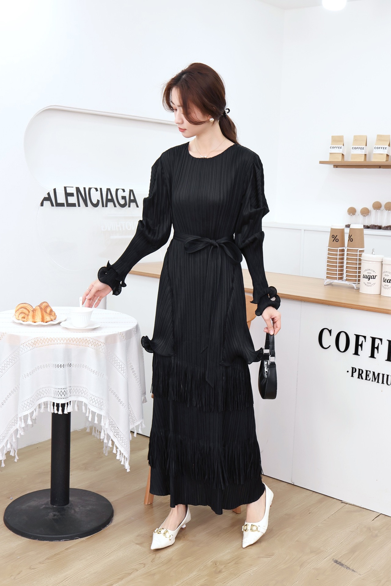 Miyake Cross border Heavy Industry Mushroom Edge Straightening tassel Folded Long Skirt Cake Skirt Long Sleeve Design Sensational Slimming Dress Miyake Cross border Heavy Industry Mushroom Edge Straightening tassel Folded Long Skirt Cake Skirt Long Sleeve Design Sensational Slimming Dress