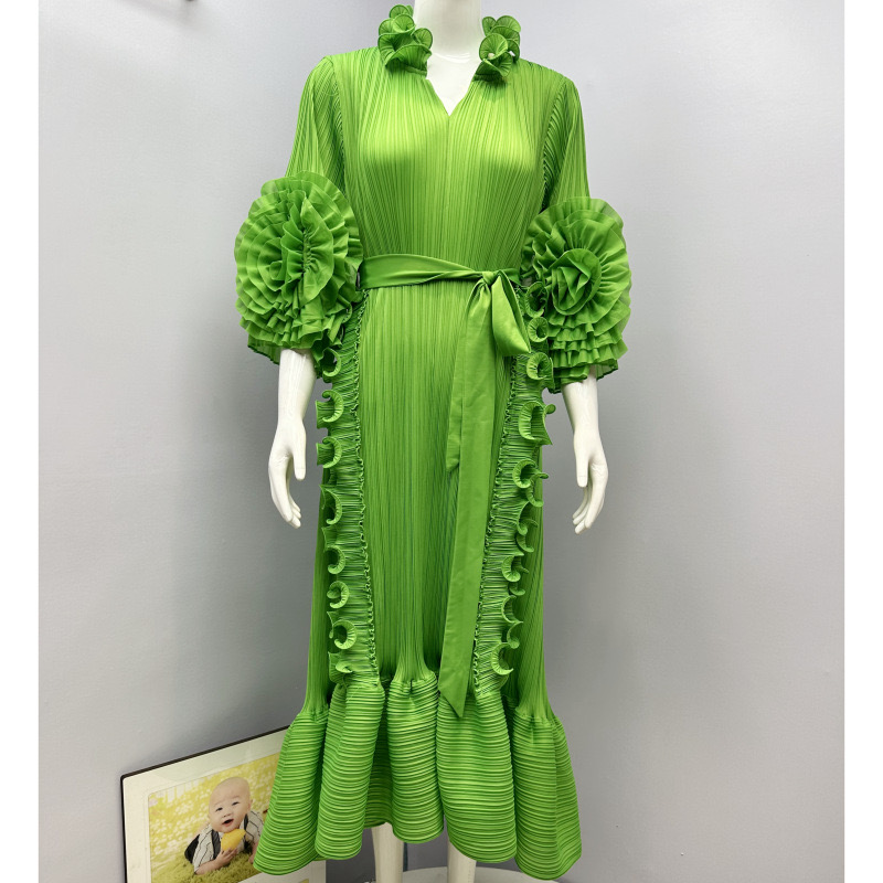 Sanzhai Foreign Trade European and American Style Black Fungus Edge Folded Dress with a Light and Mature Style, Three Dimensional Flower Solid Color, Large Skirt for Women Sanzhai Foreign Trade European and American Style Black Fungus Edge Folded Dress with a Light and Mature Style, Three Dimensional Flower Solid Color, Large Skirt for Women