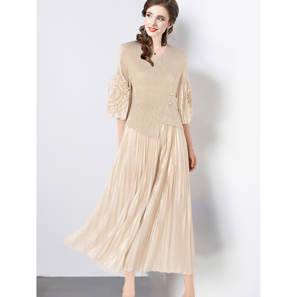 Miyake European and American retro style hot stamping pleated set, three-dimensional plate flower trumpet sleeve top+high waist wide leg long pants Miyake European and American retro style hot stamping pleated set, three-dimensional plate flower trumpet sleeve top+high waist wide leg long pants