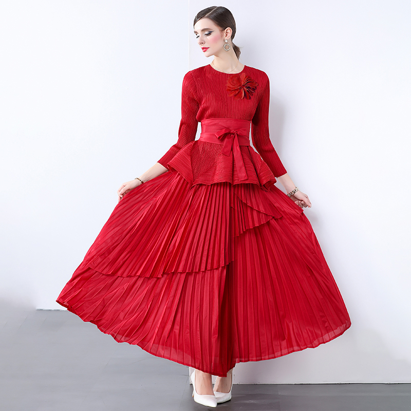 Three dimensional floral decoration top with long lace up pleated skirt, foreign trade European and American style pleated set with lining fabric Three dimensional floral decoration top with long lace up pleated skirt, foreign trade European and American style pleated set with lining fabric