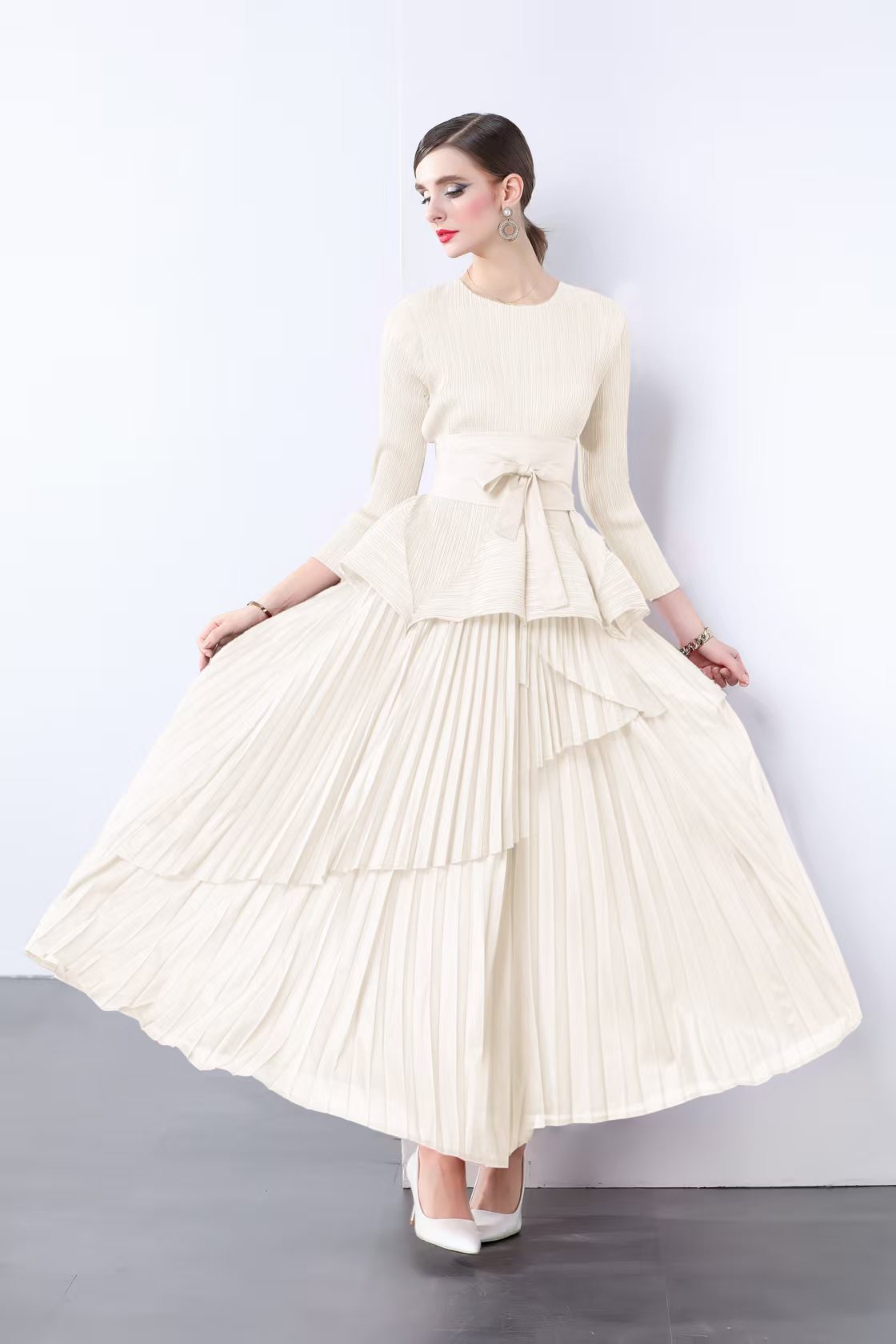 Miyake irregular lantern skirt top, long lace up pleated skirt, foreign trade European and American style pleated set with lining fabric Miyake irregular lantern skirt top, long lace up pleated skirt, foreign trade European and American style pleated set with lining fabric