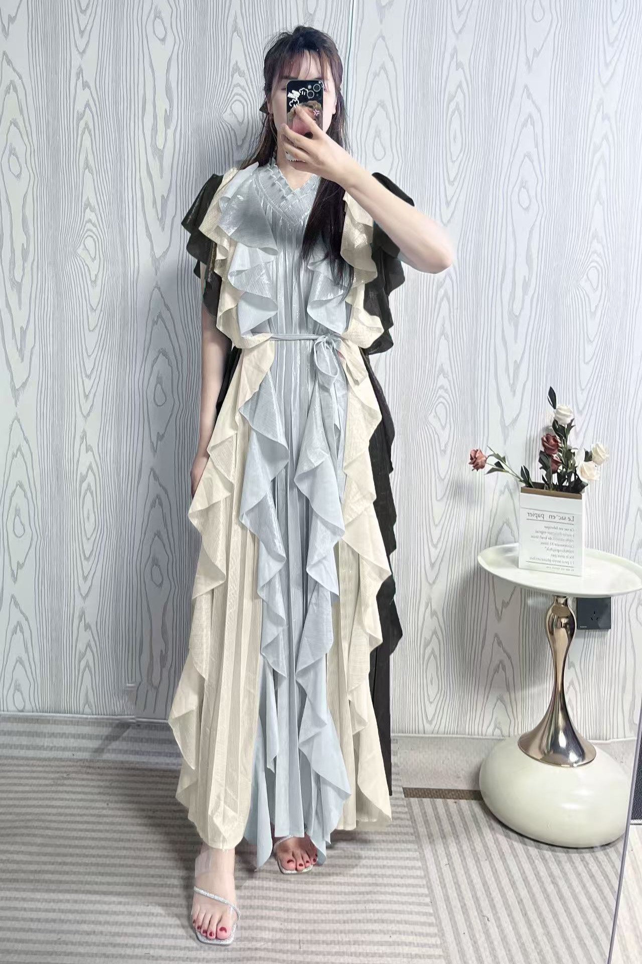 Design sense: Color blocked ruffle edge dress with pleats, high waist, European and American cross-border gold stamping heavy industry, elegant long skirt with fungus edge Design sense: Color blocked ruffle edge dress with pleats, high waist, European and American cross-border gold stamping heavy industry, elegant long skirt with fungus edge