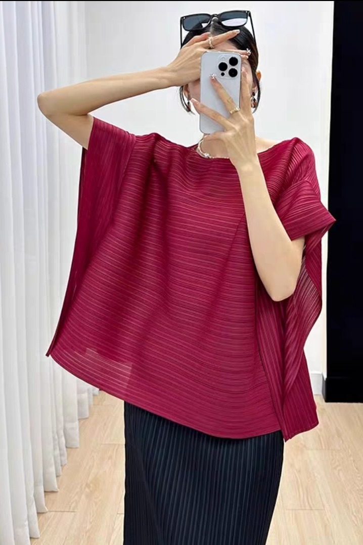 2025 summer three bedroom casual loose design versatile high-end plus size pleated women's top short sleeved T-shirt 2025 summer three bedroom casual loose design versatile high-end plus size pleated women's top short sleeved T-shirt