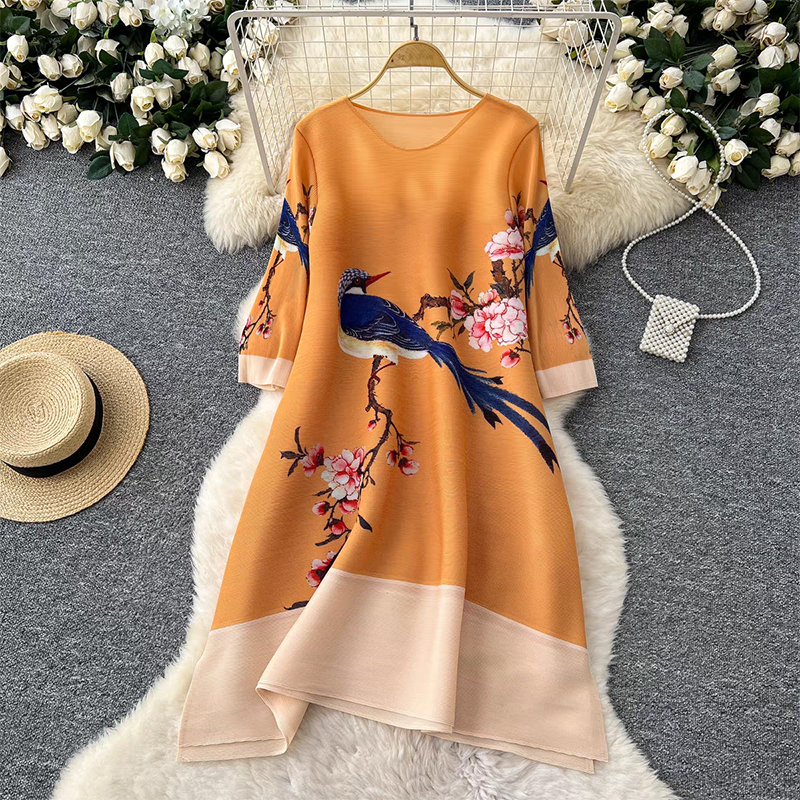 Miyake national style mm pleated A-line skirt with round neck, medium to long style, spliced loose seven quarter sleeves, shaking skirt cover, foreign trade Miyake national style mm pleated A-line skirt with round neck, medium to long style, spliced loose seven quarter sleeves, shaking skirt cover, foreign trade