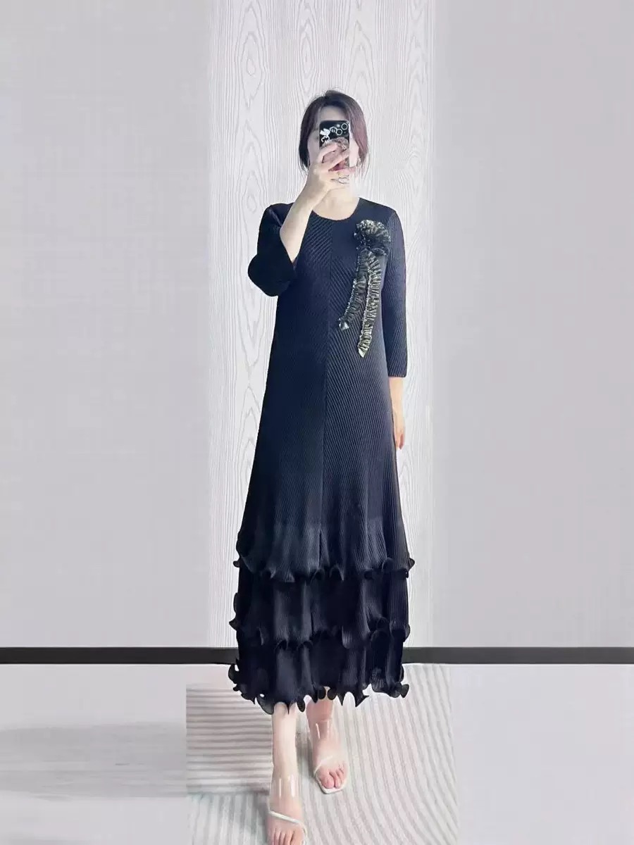 European and American court style hot stamping three-dimensional decoration flower lotus leaf edge wrinkled fungus edge cake skirt foreign trade autumn long skirt European and American court style hot stamping three-dimensional decoration flower lotus leaf edge wrinkled fungus edge cake skirt foreign trade autumn long skirt