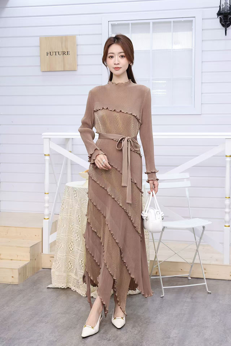 Miyake Cross border Gold Plated Black Fungal Edge Solid Color Lotus Leaf Edge Folded French Dress Long Skirt Lace Women's Dress Miyake Cross border Gold Plated Black Fungal Edge Solid Color Lotus Leaf Edge Folded French Dress Long Skirt Lace Women's Dress