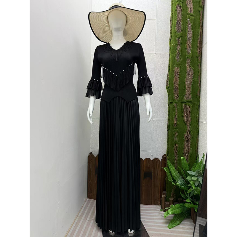 Miyake Cross border Nail Diamond Tassel Folded Set with Hundred Fold Grand Swing Long Skirt with Ruffle Sleeves Loose Top for European and American Women Miyake Cross border Nail Diamond Tassel Folded Set with Hundred Fold Grand Swing Long Skirt with Ruffle Sleeves Loose Top for European and American Women