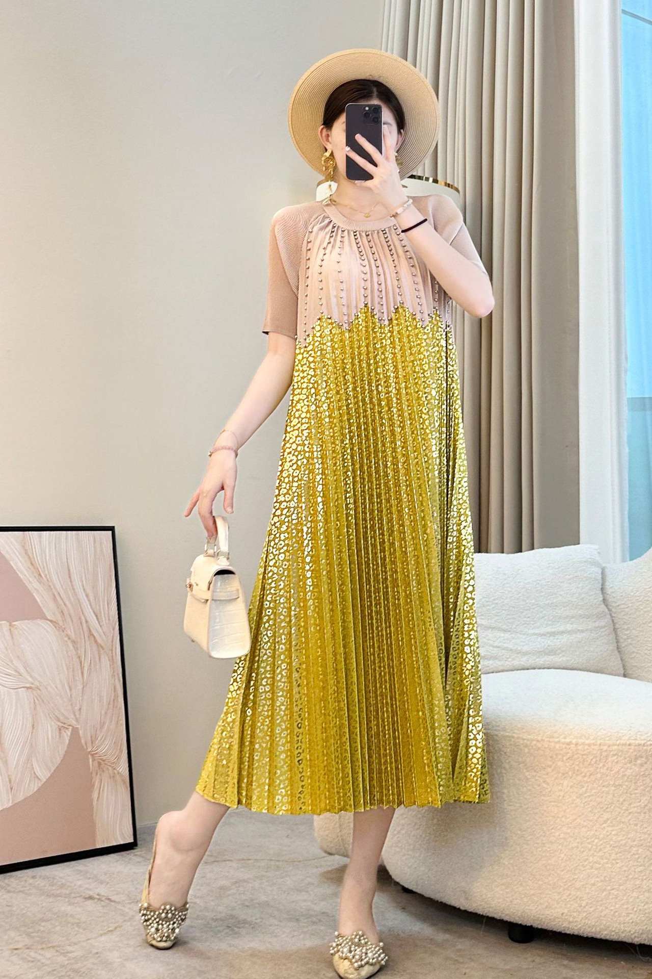 Miyake hot stamping printed short sleeved dress 2025 new pleated plus size slimming and age reducing nail bead summer dress women's long skirt Miyake hot stamping printed short sleeved dress 2025 new pleated plus size slimming and age reducing nail bead summer dress women's long skirt