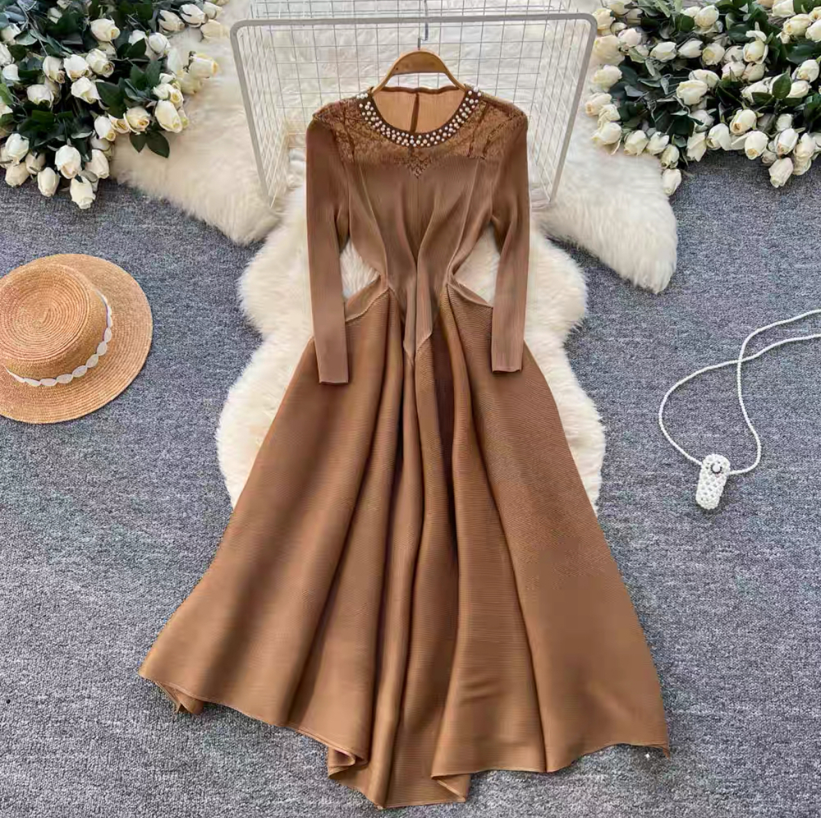 Lace patchwork nail bead three house European and American cross-border pleated dress, high waist eight piece skirt, flower bud skirt, round neck long sleeved women