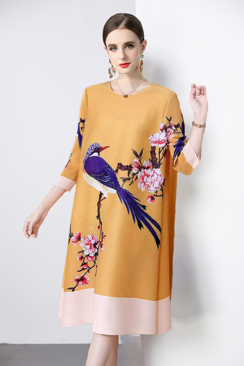 Miyake national style mm pleated A-line skirt with round neck, medium to long style, spliced loose seven quarter sleeves, shaking skirt cover, foreign trade Miyake national style mm pleated A-line skirt with round neck, medium to long style, spliced loose seven quarter sleeves, shaking skirt cover, foreign trade