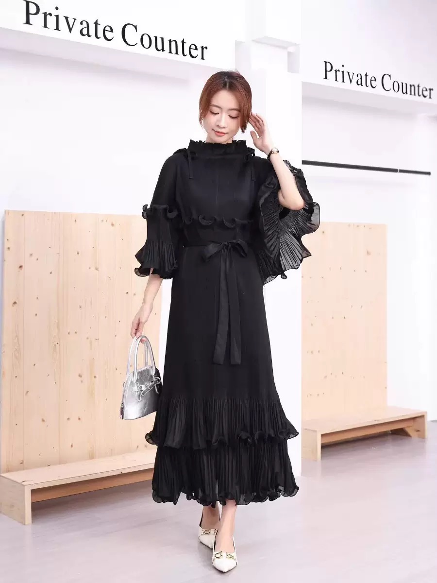 Miyake 2025 New Cross border Mushroom Edge Heavy Industry Design Horn Sleeve Lotus Leaf Edge Retro Wrinkle Women's Dress Miyake 2025 New Cross border Mushroom Edge Heavy Industry Design Horn Sleeve Lotus Leaf Edge Retro Wrinkle Women's Dress