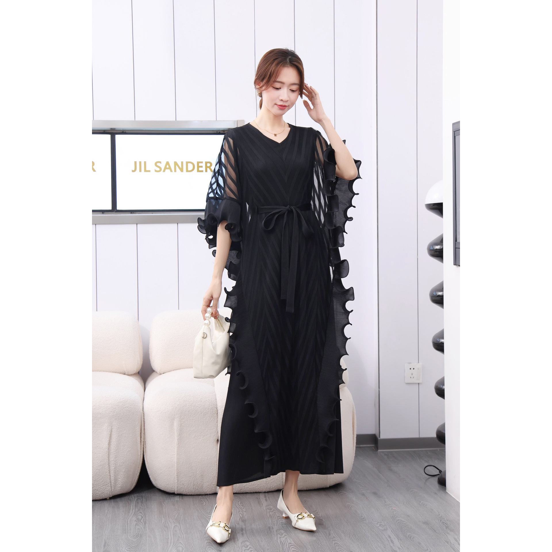 Sanzhai Foreign Trade Secret Edge Mushroom Edge Mesh Fake Two Irregular Design Fold Dress Large Women's Wear Sanzhai Foreign Trade Secret Edge Mushroom Edge Mesh Fake Two Irregular Design Fold Dress Large Women's Wear