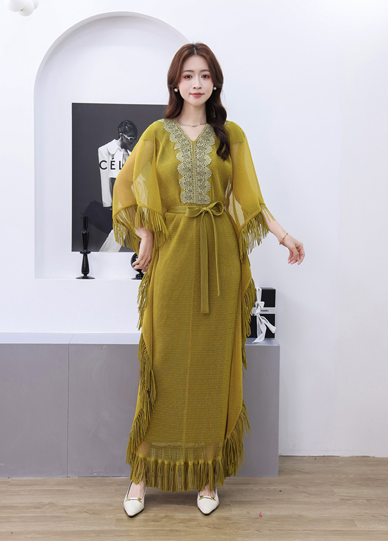 Miyake Cross border Loose Bat Sleeve Tassel Folded Lace Decal Dress Middle Eastern Female Muslim Waist Straw Fabric