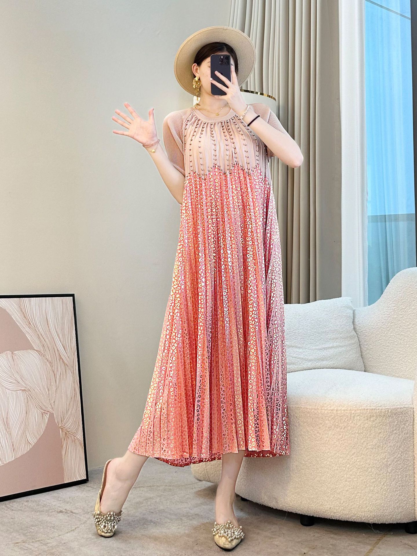 Miyake hot stamping printed short sleeved dress 2025 new pleated plus size slimming and age reducing nail bead summer dress women's long skirt Miyake hot stamping printed short sleeved dress 2025 new pleated plus size slimming and age reducing nail bead summer dress women's long skirt
