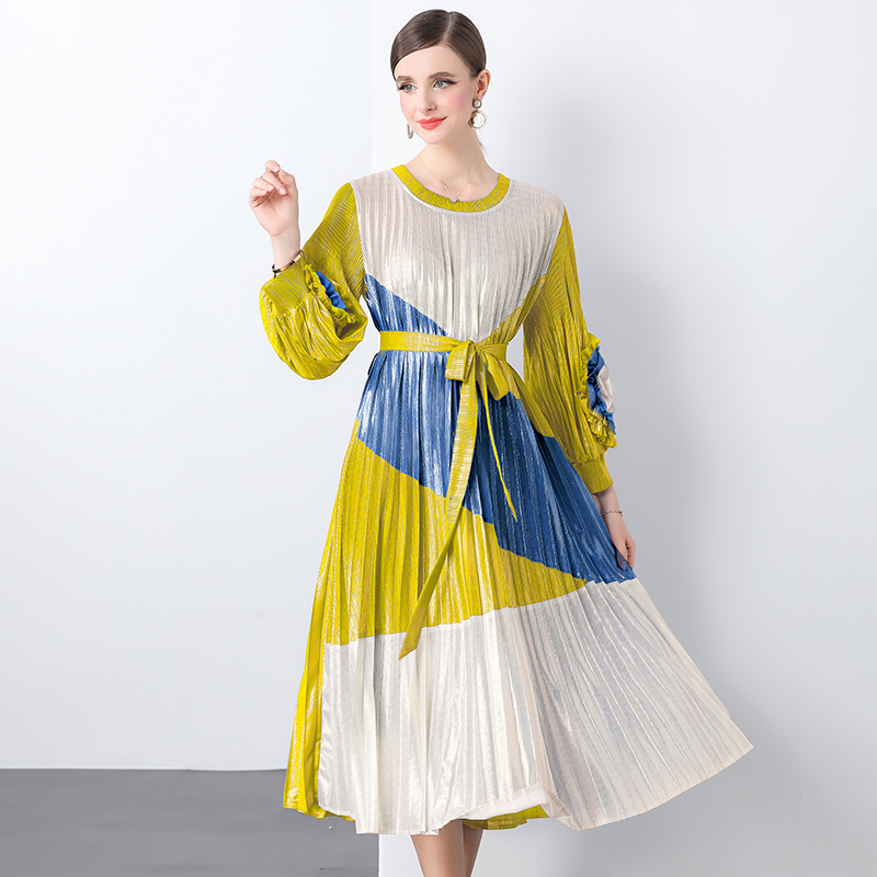 Miyake 2025 Cross border High end Hot Stamped Lantern Sleeve Folded Dress with Strap up 3D Decorative Flower Fairy Style Skirt