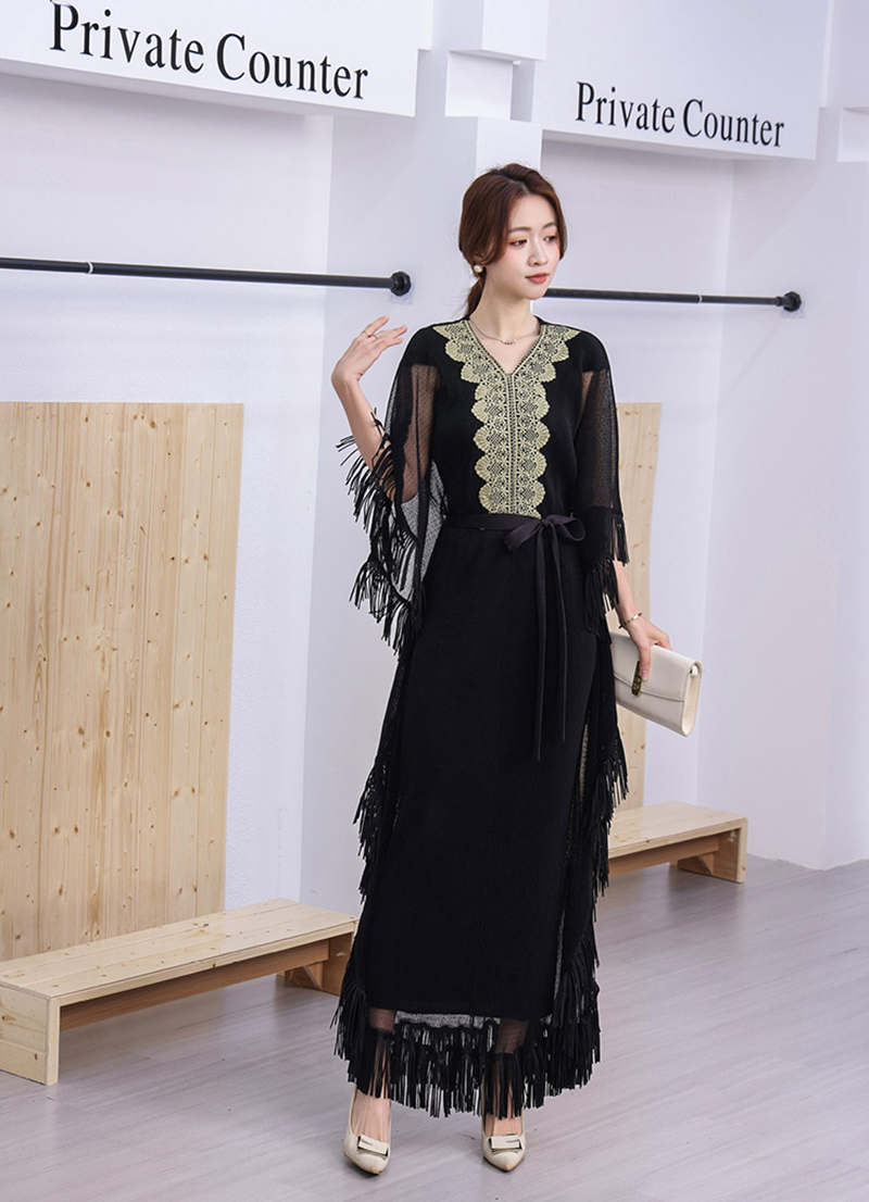 Miyake Cross border Loose Bat Sleeve Tassel Folded Lace Decal Dress Middle Eastern Female Muslim Waist Straw Fabric Miyake Cross border Loose Bat Sleeve Tassel Folded Lace Decal Dress Middle Eastern Female Muslim Waist Straw Fabric