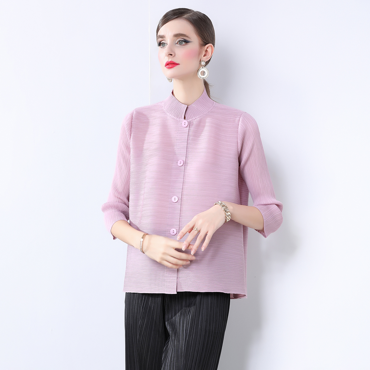 Miyake solid color versatile loose pleated top in mm size, with 9/4 sleeves and stand up collar for commuting, slimming shirt, minimalist jacket Miyake solid color versatile loose pleated top in mm size, with 9/4 sleeves and stand up collar for commuting, slimming shirt, minimalist jacket