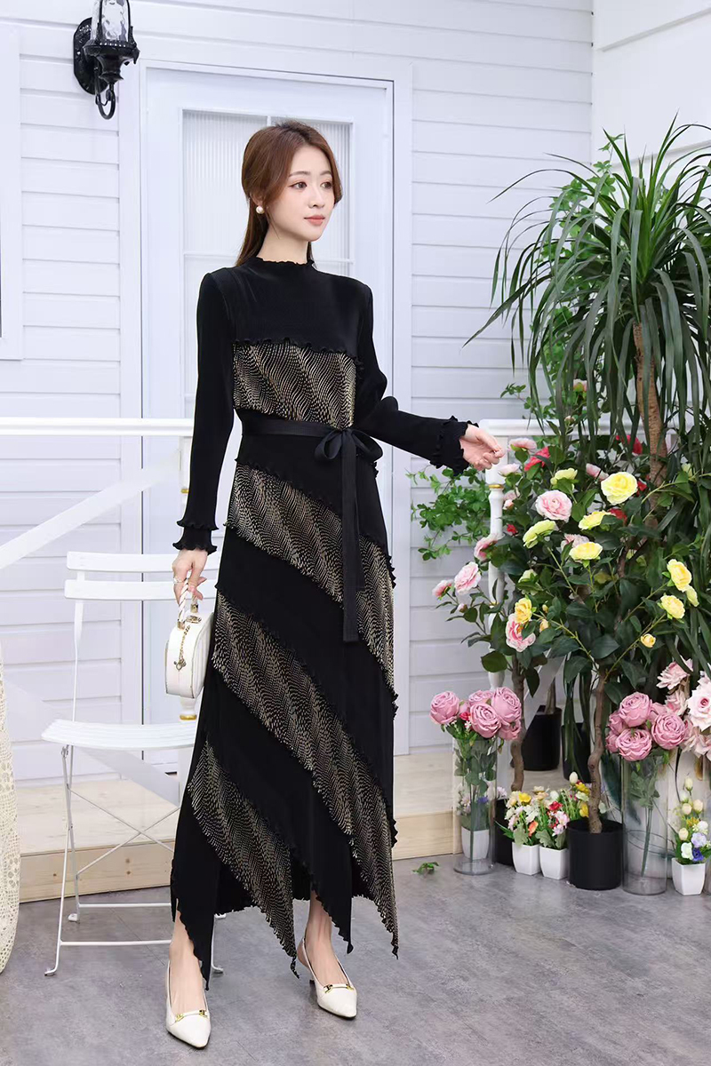 Miyake Cross border Gold Plated Black Fungal Edge Solid Color Lotus Leaf Edge Folded French Dress Long Skirt Lace Women's Dress Miyake Cross border Gold Plated Black Fungal Edge Solid Color Lotus Leaf Edge Folded French Dress Long Skirt Lace Women's Dress