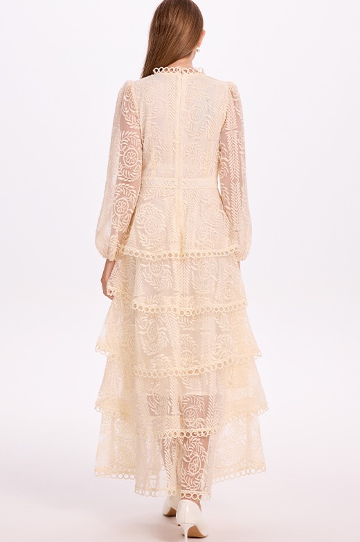 Real time shooting of high-quality embroidery by heavy industry, Spring and Autumn palace style round neck, waist cinching temperament cake skirt Real time shooting of high-quality embroidery by heavy industry, Spring and Autumn palace style round neck, waist cinching temperament cake skirt