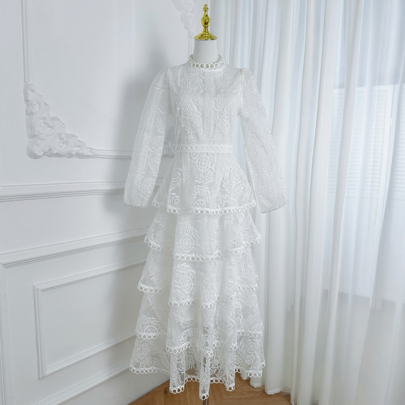 Real time shooting of high-quality embroidery by heavy industry, Spring and Autumn palace style round neck, waist cinching temperament cake skirt Real time shooting of high-quality embroidery by heavy industry, Spring and Autumn palace style round neck, waist cinching temperament cake skirt