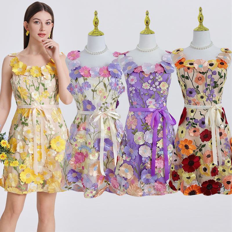 Real time shooting of high-quality embroidery by Heavy Industry, colorful three-dimensional handmade flower binding, adjustable lace up and suspender dress Real time shooting of high-quality embroidery by Heavy Industry, colorful three-dimensional handmade flower binding, adjustable lace up and suspender dress