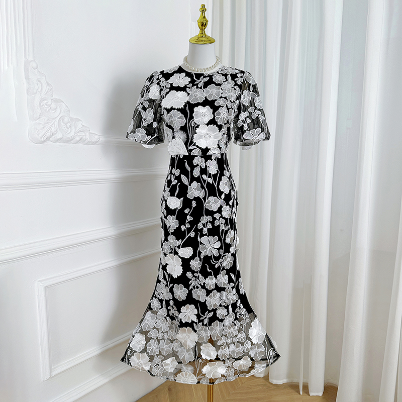 Realistic shooting of high-quality heavy-duty handmade three-dimensional color embroidery bubble sleeves, hip hugging temperament fishtail skirt Realistic shooting of high-quality heavy-duty handmade three-dimensional color embroidery bubble sleeves, hip hugging temperament fishtail skirt