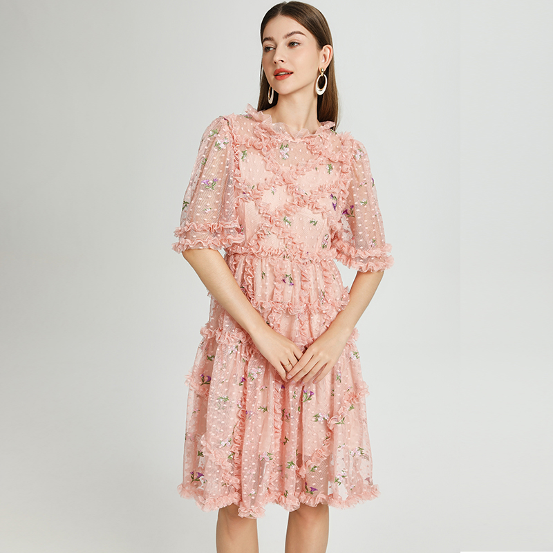 Real time shooting of French romantic boutique custom mesh small floral embroidery short retro cake skirt from Heavy Industry Real time shooting of French romantic boutique custom mesh small floral embroidery short retro cake skirt from Heavy Industry