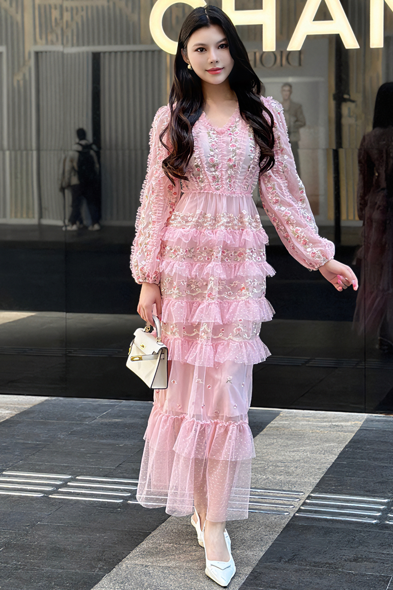 Realistic shooting of elegant temperament, heavy-duty color positioning embroidery long fairy dress Realistic shooting of elegant temperament, heavy-duty color positioning embroidery long fairy dress