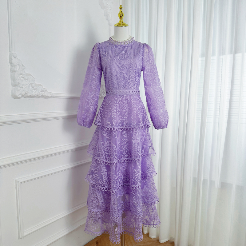 Real time shooting of high-quality embroidery by heavy industry, Spring and Autumn palace style round neck, waist cinching temperament cake skirt Real time shooting of high-quality embroidery by heavy industry, Spring and Autumn palace style round neck, waist cinching temperament cake skirt