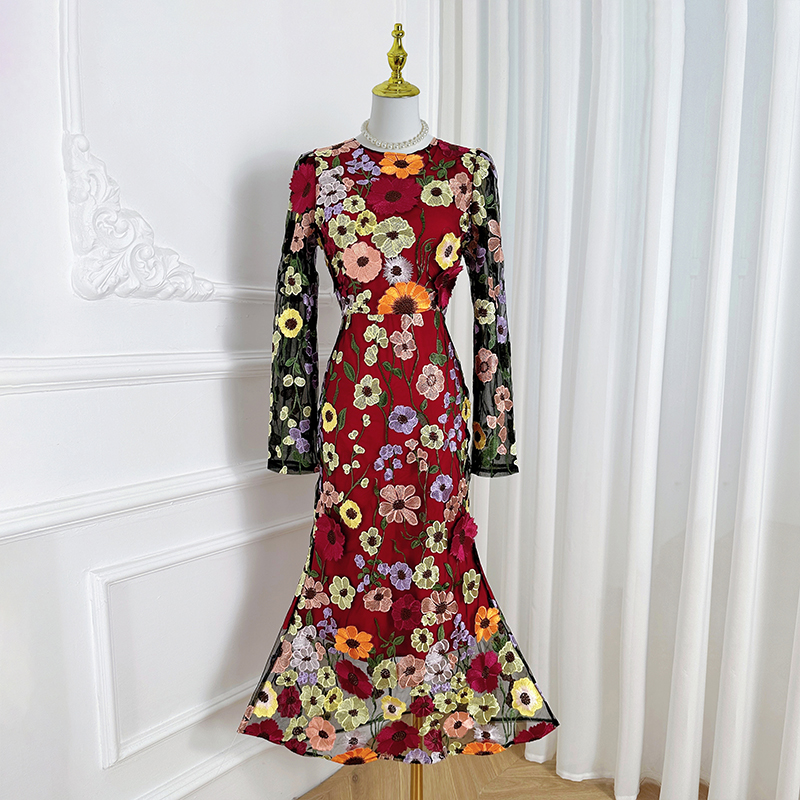 Real time shooting of high-quality color embroidered handmade three-dimensional flower slimming fishtail skirt and elegant dress from Heavy Industry Real time shooting of high-quality color embroidered handmade three-dimensional flower slimming fishtail skirt and elegant dress from Heavy Industry
