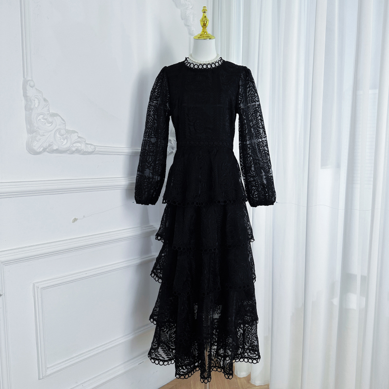Real time shooting of high-quality embroidery by heavy industry, Spring and Autumn palace style round neck, waist cinching temperament cake skirt Real time shooting of high-quality embroidery by heavy industry, Spring and Autumn palace style round neck, waist cinching temperament cake skirt