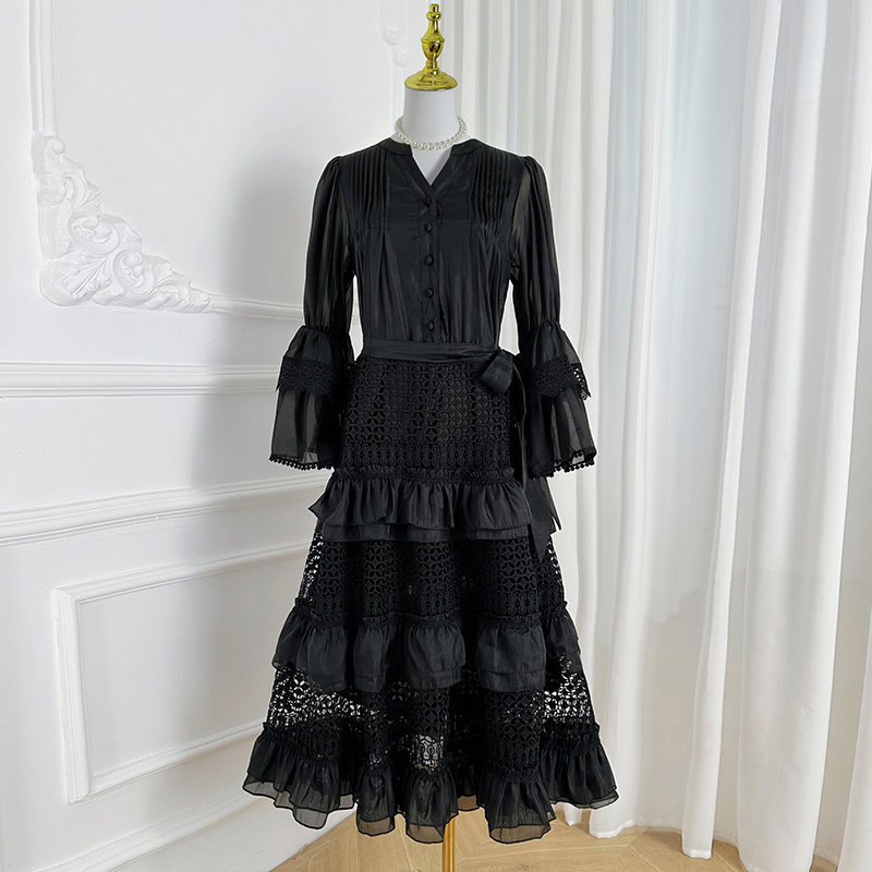 Real time shooting counter French retro court style hollow lace patchwork wood ear trumpet sleeves cinched waist jumpsuit Real time shooting counter French retro court style hollow lace patchwork wood ear trumpet sleeves cinched waist jumpsuit