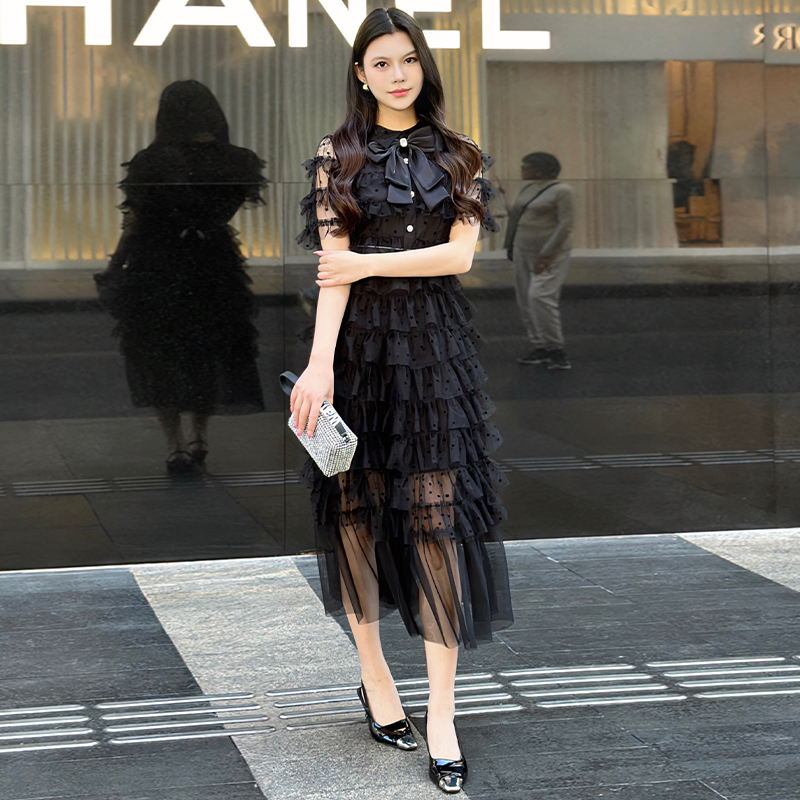 -Real time shooting of boutique butterfly bow polka dot short sleeved elegant cake skirt at the counter