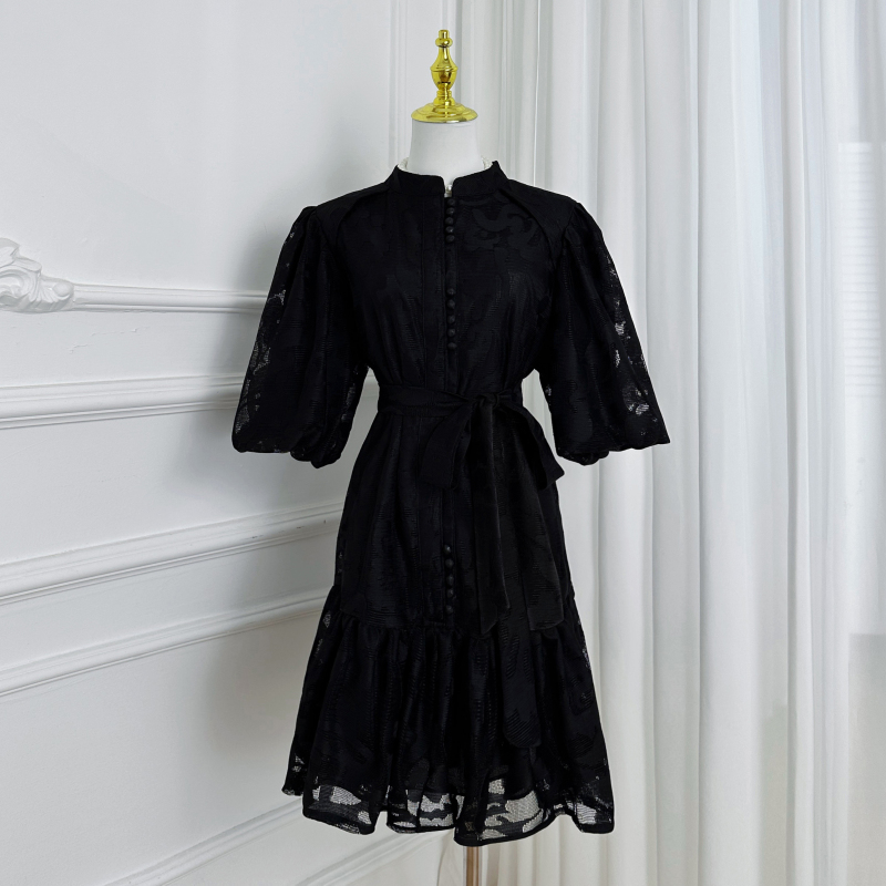 Real shot of Heavy Industry's European court style lace loose fit waist belt with short temperament and black fungus edge jumpsuit Real shot of Heavy Industry's European court style lace loose fit waist belt with short temperament and black fungus edge jumpsuit