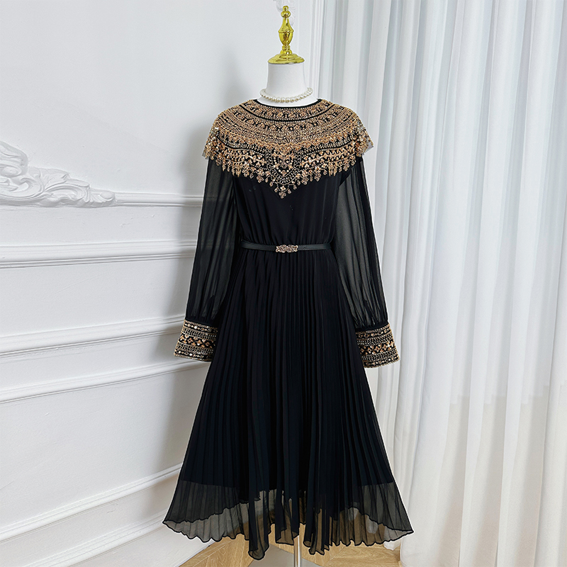 Real time shooting of high-end pleated waistband with gold bead sequins shawl and chiffon pleated large swing jumpsuit Real time shooting of high-end pleated waistband with gold bead sequins shawl and chiffon pleated large swing jumpsuit