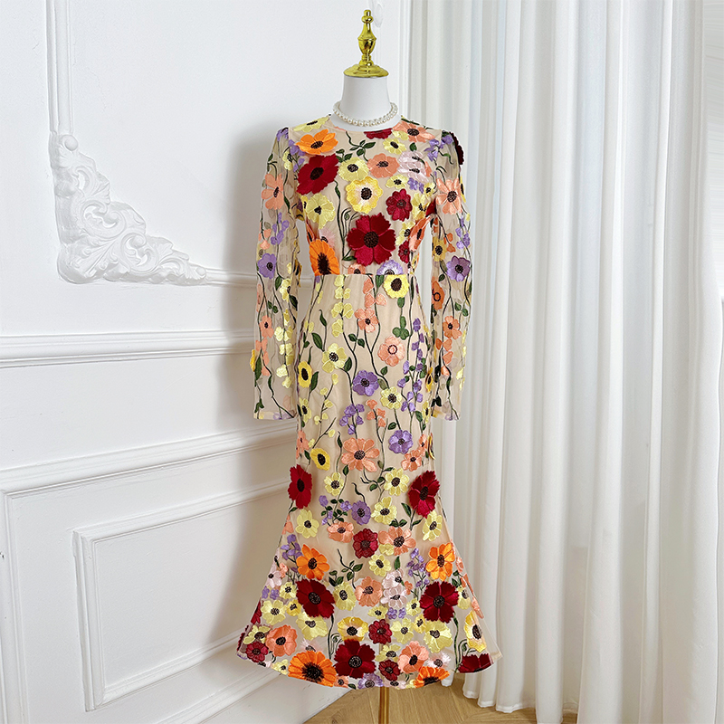 Real time shooting of high-quality color embroidered handmade three-dimensional flower slimming fishtail skirt and elegant dress from Heavy Industry Real time shooting of high-quality color embroidered handmade three-dimensional flower slimming fishtail skirt and elegant dress from Heavy Industry